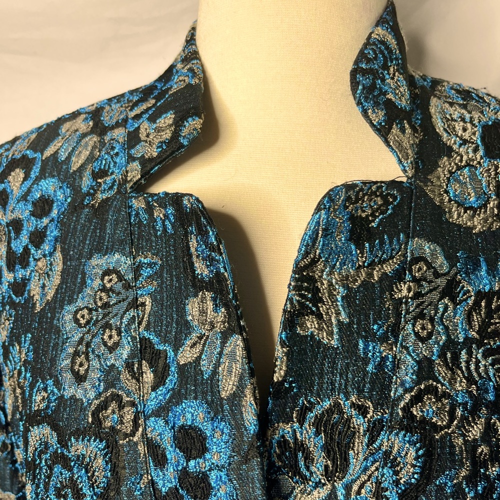 Oversized black & blue patterned warm blazer -one button closure - S/M Vintage